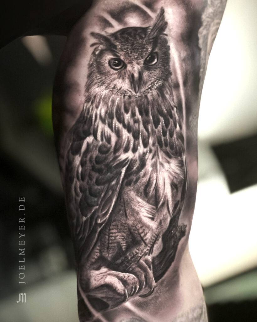 Owl nature realism tattoo created by Joel Meyer, tattoo artist in Laval 53, France, at his private tattoo studio.